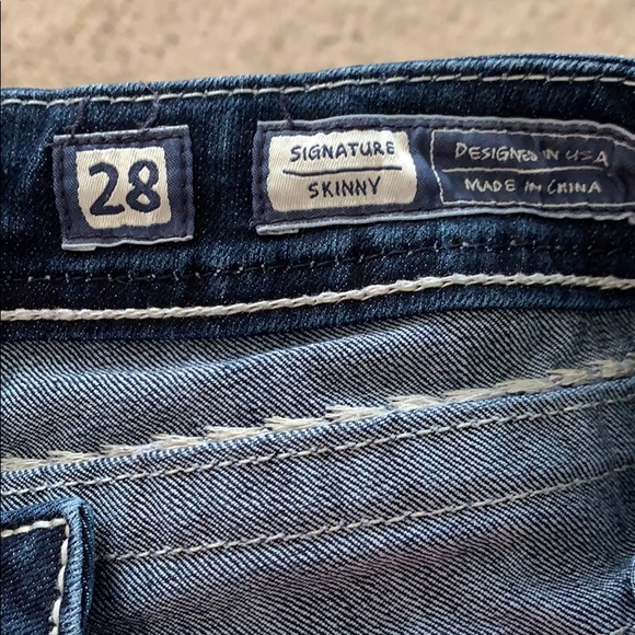 Dark wash Miss Me Skinny Jeans - Picture 5 of 9